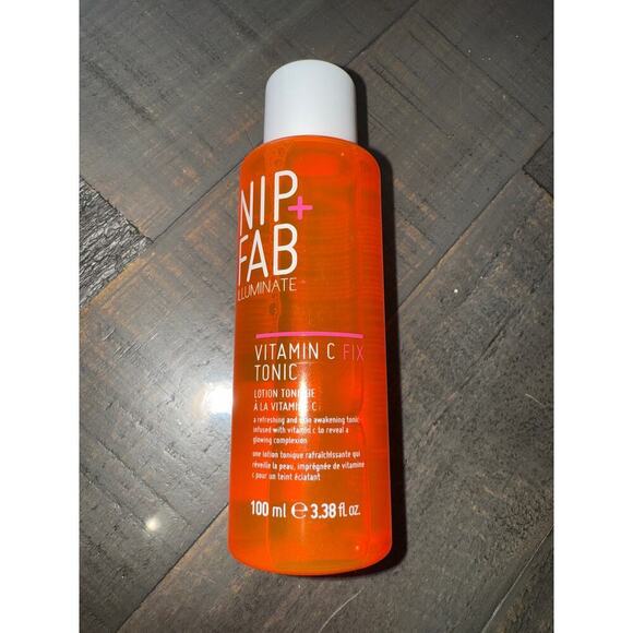 Nip + Fab Vitamin C Fix Tonic Panthenol and Lactic Acid Antioxidant Toner NEW - Picture 2 of 3